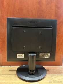 17 palcový Monitor Philips - R.V 2018 - 17S4L - 2