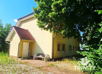 Na predaj moderne zariadený 8-izbový penzión v obci Radava - 2