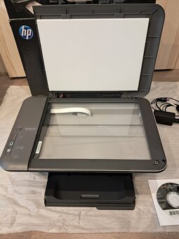 HP DESKJET 1050 - 2