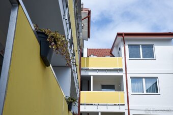 NA PREDAJ: 3-izbový holobyt s výhľadom na Spišský hrad - 2