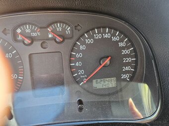 VW Golf 4 Variant - 2