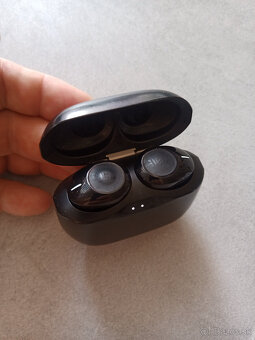 JBL sluchátka - 2