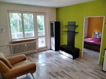 Prenájom priamo od vlastníka 2 izbový byt s balkónom, BB - 2
