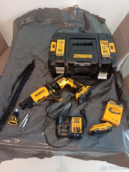 Predám Akú šrobovacku Dewalt na SDK - 2