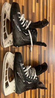 Korcule Bauer hyperlite 6,5EE (41) - 2