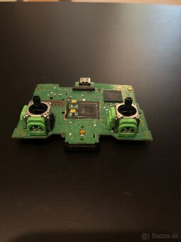 Predám ovládač na Playstation 5 s TMR analógmi - 2