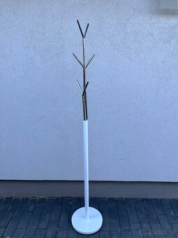 Vešiaky na oblečenie - 2