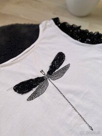 Nové biele tričko s ozdobným vzorom a rukávmi - 2