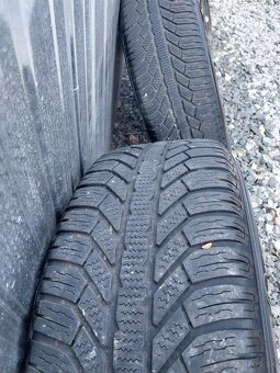 Zimné Semperit 205/60 r16 - 2