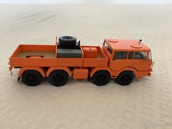 1:43 Tatra 813 8x8 - 2