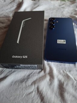 Samsung S25 duos modrý 512gb v super stave v záruke - 2
