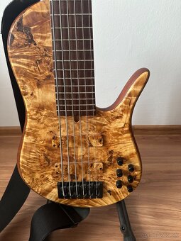 Vlček 6 string Fodera style - 2