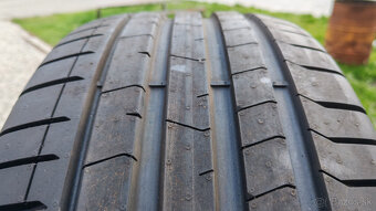 Letné pneu 235/40 R20 --- PIRELLI - 2