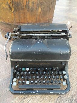 Zbrojovka Brno Historický písací stroj. - 2
