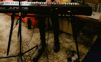 Roland JUNO-DS88 + obal+ stojan - 2