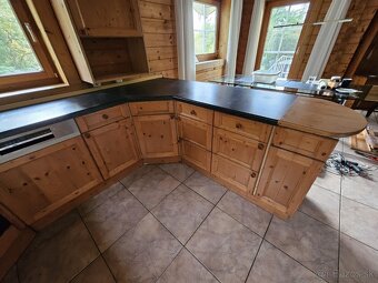 Masívna kuchynská linka z Nemecka so spotrebičmi - 2