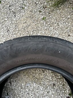 195/65R15 - 2