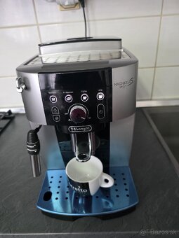 Kavovar Delonghi - 2