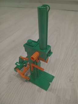 Bruder obracač,štiepačka a postavičky - 2