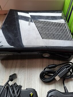 Xbox 360 S - 2