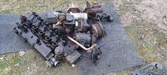 BMW 530, diesel, e-39:-náhradné diely - 2