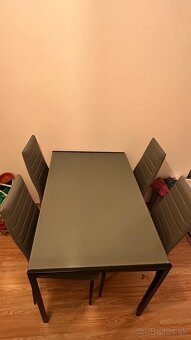 Jedálenský stôl so stoličkami - 2