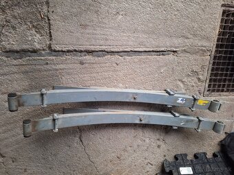 Listove pera l200 triton - 2