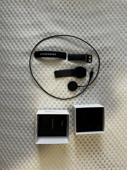 Samsung Galaxy Watch Active2 – 40 mm, čierne (hliníkové) - 2