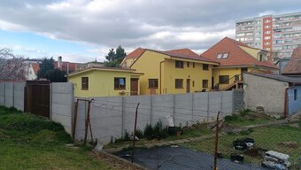Predaj 9 izbového rodinného domu na Podzáhradnej ul. - 2