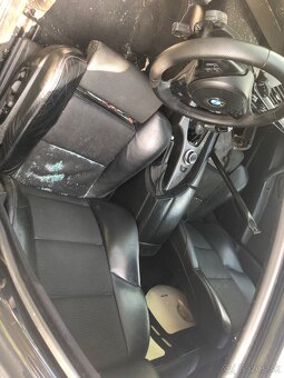 Predam polokoženy vyhrievany interier z BMW E61 facelift - 2