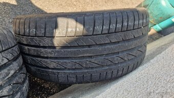 225/45 R18 - 2