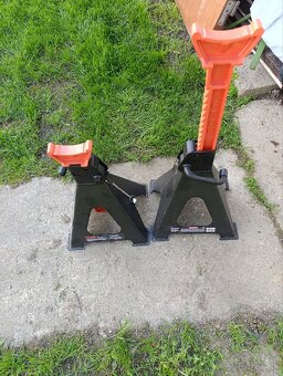 Stojky na auto 6T - 2