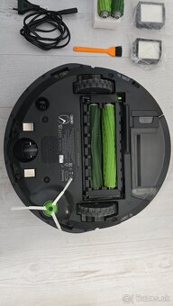Roboticky vysavac iRobot Roomba i7 - 2