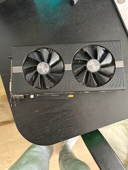 Predám grafickú kartu Radeon RX 580 na 4bg - 2