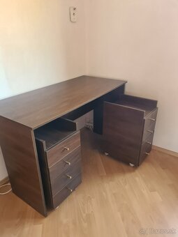 Písací stôl s mobilnými zásuvkovými boxami - 2