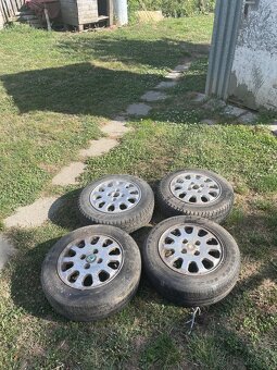 PREDÁM PNEUMATIKY 165/70 R13 - 2