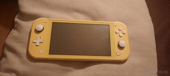 Nintendo switch lite - 2