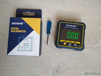 Digitálny uhlomer, podsvieteny s magnetom - 2