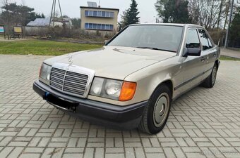 Mercedes-Benz 200E - 2