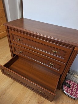 Komoda so spálne - 2