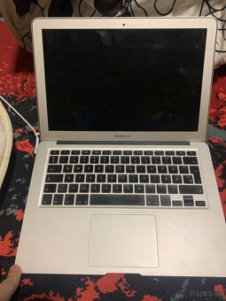Nefunkčný Macbook Air 13 2011 - 2