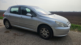 Peugeot 307 r. 2004 - 2