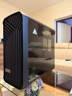 [Predám] Fractal Design Torrent Black RGB TG Light Tint - 2