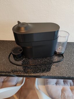 Kávovar nespresso Vertuo cierny - 2