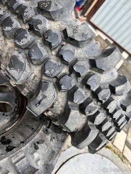 215/70/r15 5x139,7 pneu - 2