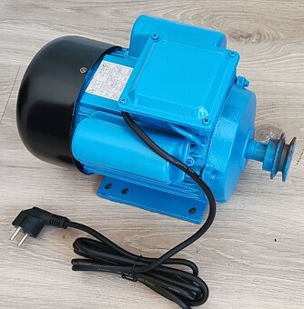 1 fázový elektromotor s remenicou na 220V 2,5kW 1500ot. - 2