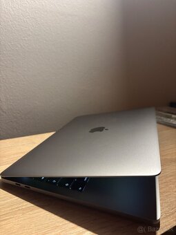 MacBook Pro 13” (2018) - 2