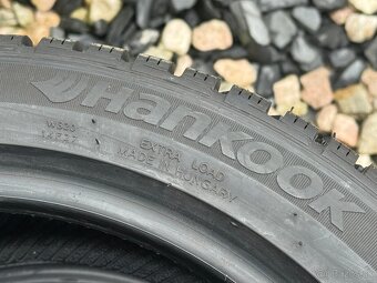 215/45 R17 - 2