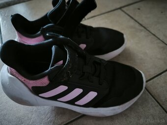 Predám detské tenisky Adidas veľ. 35. - 2