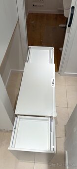 Elegantný výsuvný písací stôl - 2